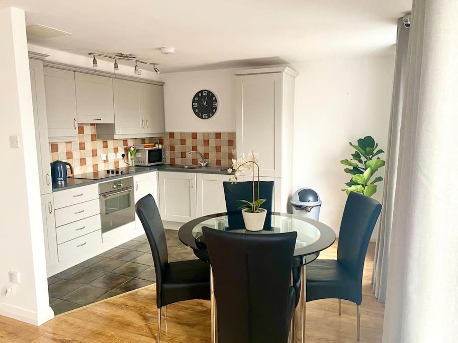 Waterfoot Escape Apartment *