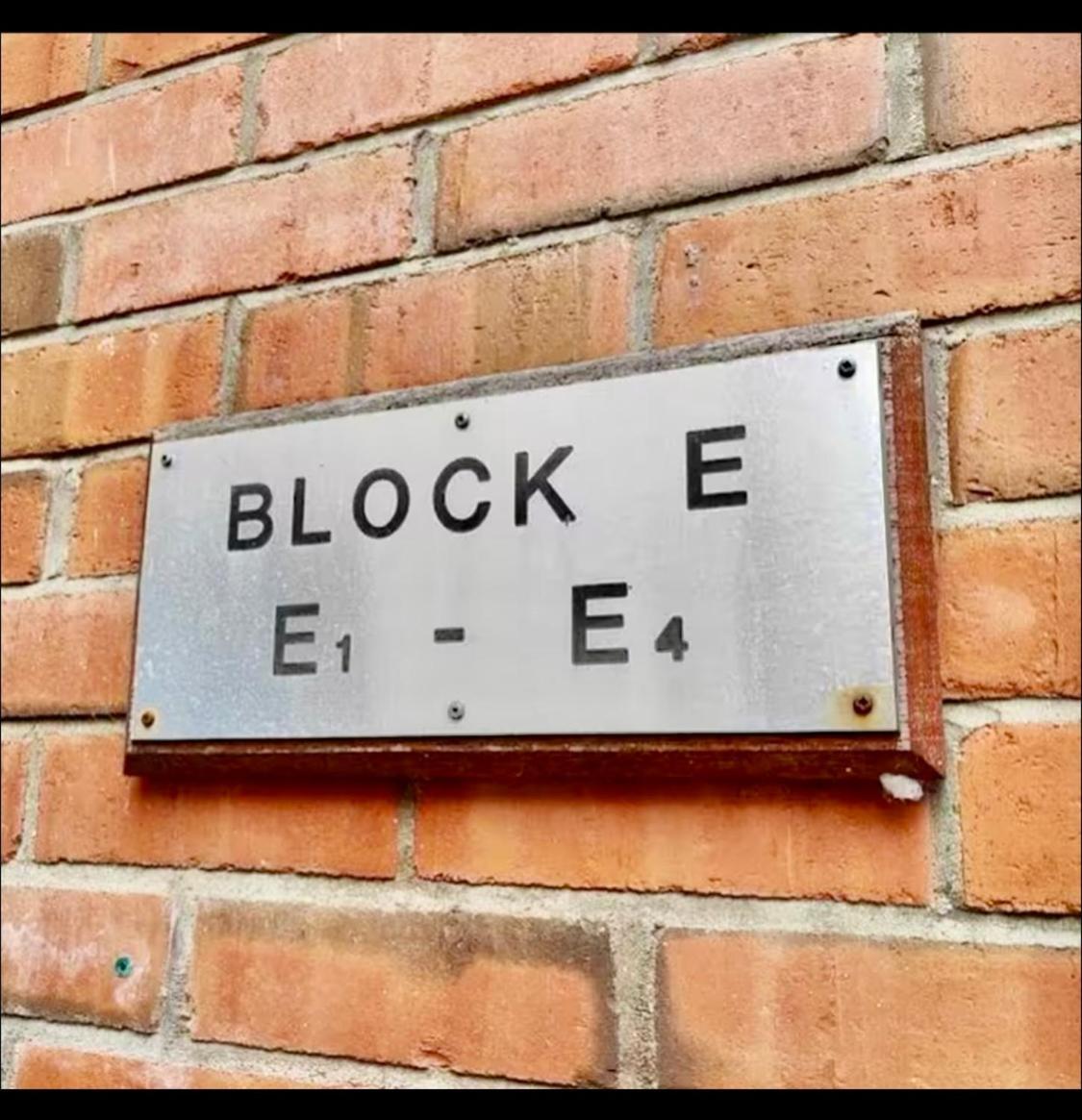 Apartment Waterfoot Escape